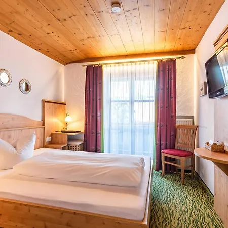 Otel Maximilian - Feines Am *