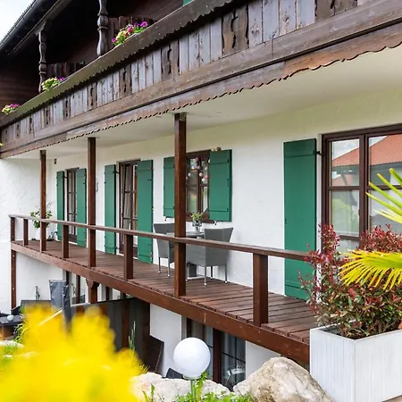 Maximilian - Feines Am Schliersee